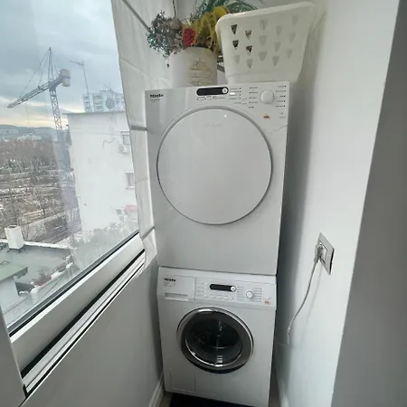 Double Apartment *
